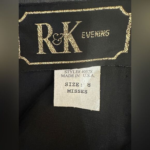 R & K EVENING Elegant Grey Metallic Satin Skirt Size 8 - Picture 7 of 9